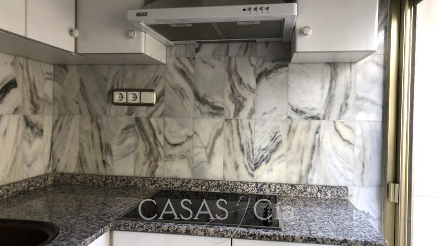 5 bedroom Apartment for sale in Oliva - € 220,000 (Ref: 8260785)