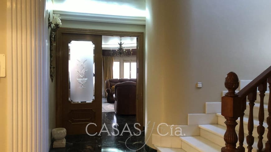 5 bedroom Apartment for sale in Oliva - € 220,000 (Ref: 8260785)