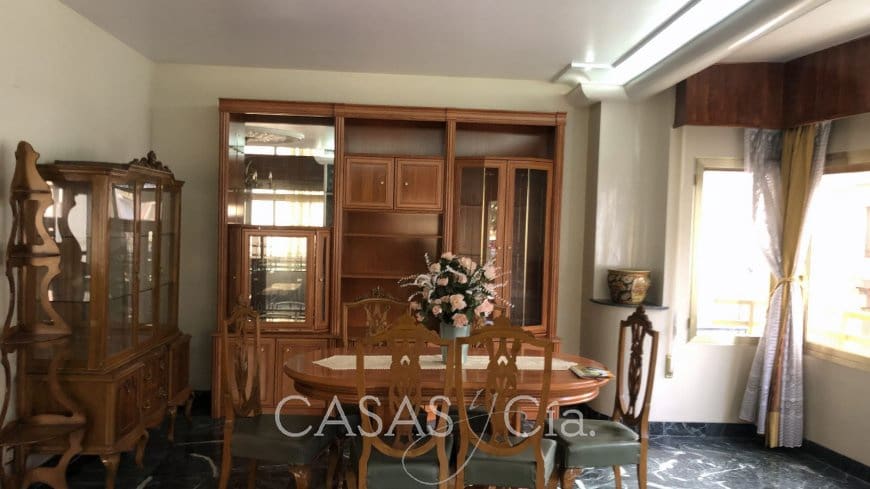 5 bedroom Apartment for sale in Oliva - € 220,000 (Ref: 8260785)