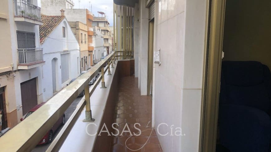 5 bedroom Apartment for sale in Oliva - € 220,000 (Ref: 8260785)