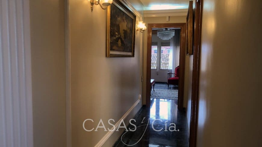 5 bedroom Apartment for sale in Oliva - € 220,000 (Ref: 8260785)