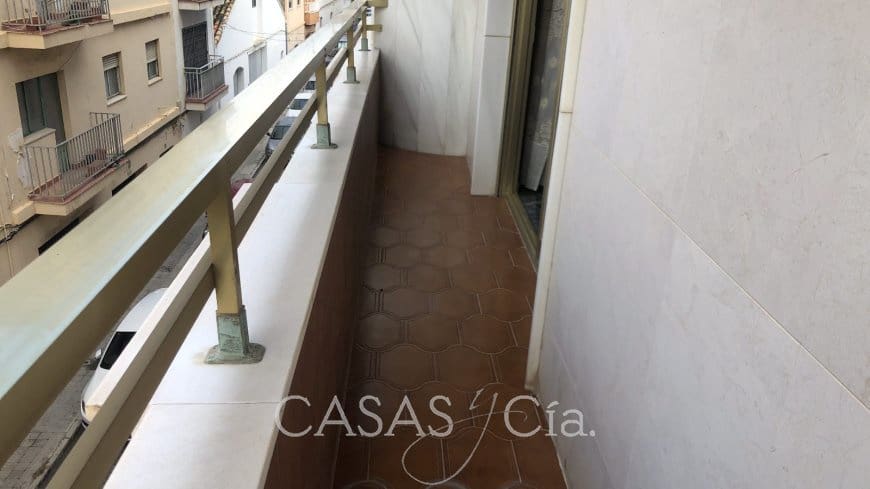 5 bedroom Apartment for sale in Oliva - € 220,000 (Ref: 8260785)