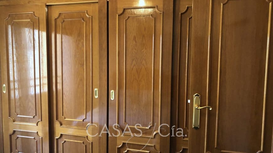 5 bedroom Apartment for sale in Oliva - € 220,000 (Ref: 8260785)