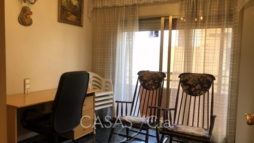5 bedroom Apartment for sale in Oliva - € 220,000 (Ref: 8260785)
