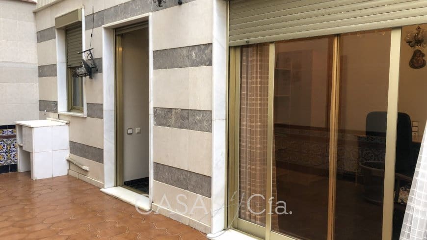 5 bedroom Apartment for sale in Oliva - € 220,000 (Ref: 8260785)