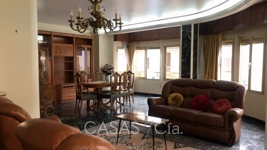 5 bedroom Apartment for sale in Oliva - € 220,000 (Ref: 8260785)