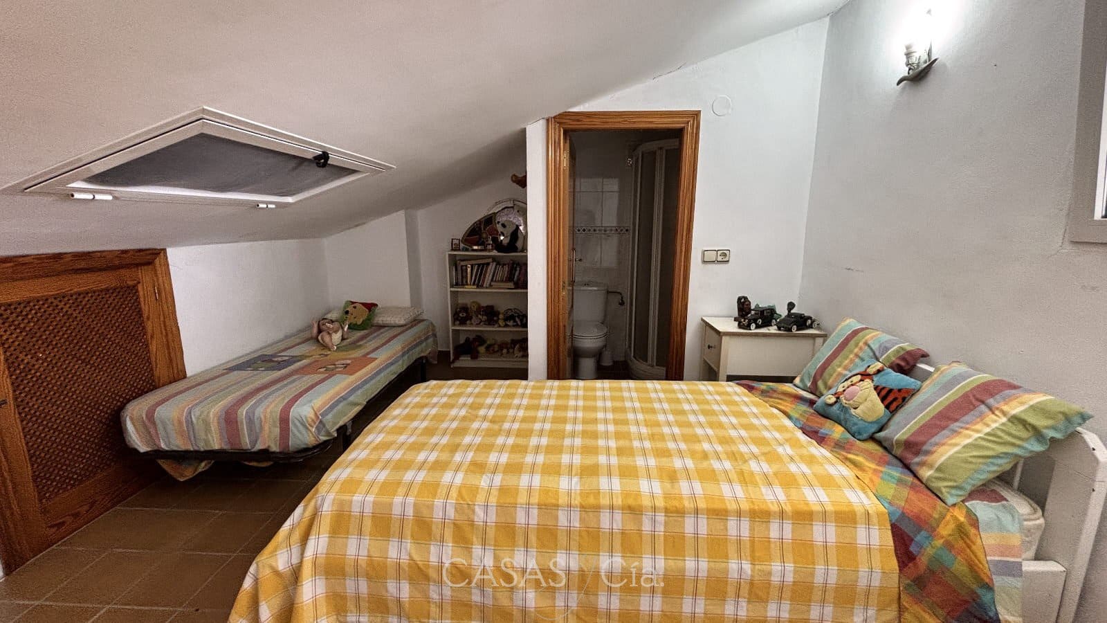 6 chambre Villa/Maison à vendre à Oliva avec piscine - 390 000 € (Ref: 8845673)