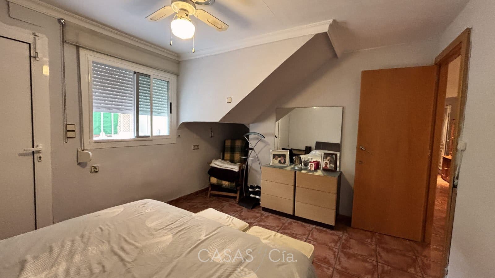 6 chambre Villa/Maison à vendre à Oliva avec piscine - 390 000 € (Ref: 8845673)