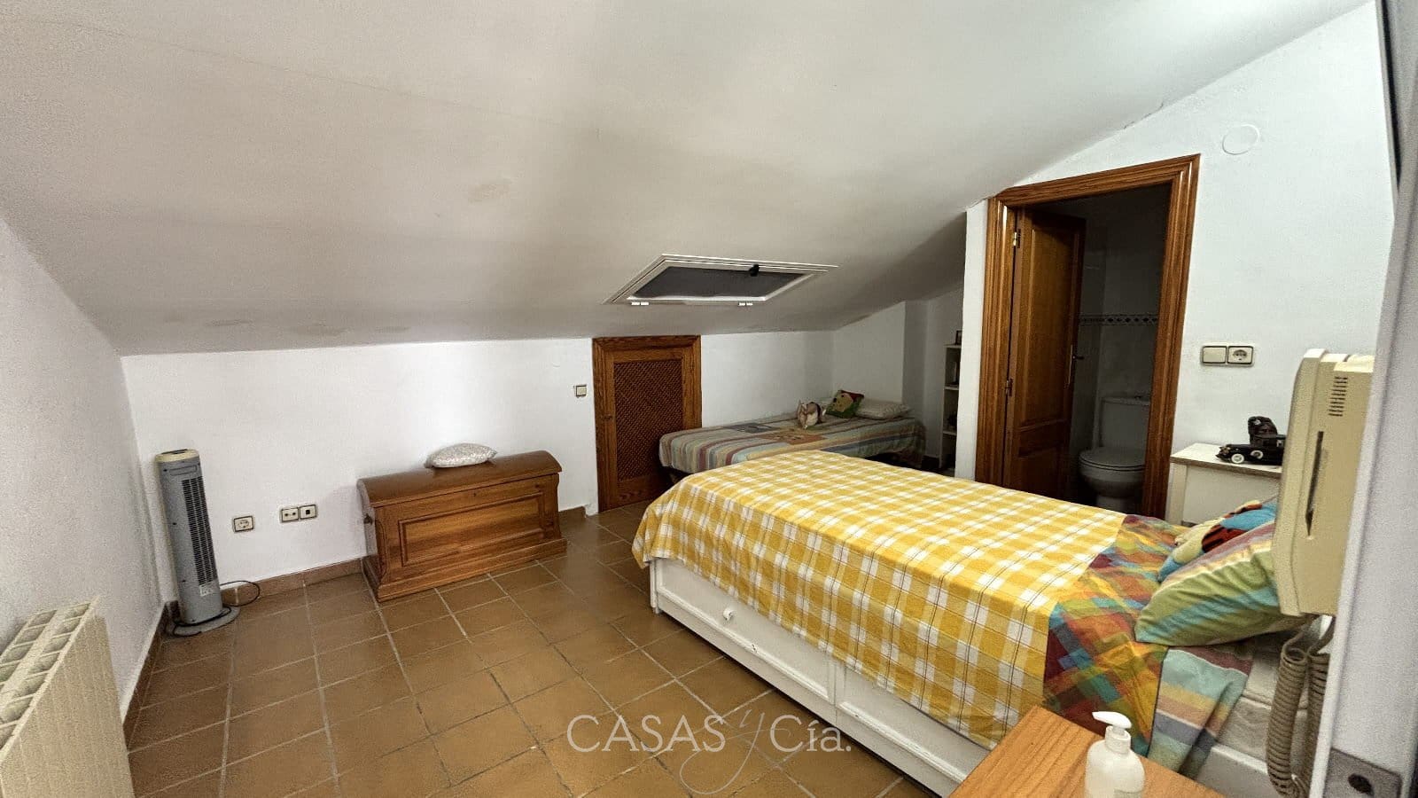 6 chambre Villa/Maison à vendre à Oliva avec piscine - 390 000 € (Ref: 8845673)