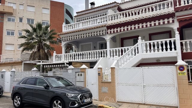 6 chambre Villa/Maison à vendre à Oliva avec piscine - 390 000 € (Ref: 8845673)