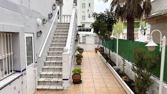 6 chambre Villa/Maison à vendre à Oliva avec piscine - 390 000 € (Ref: 8845673)