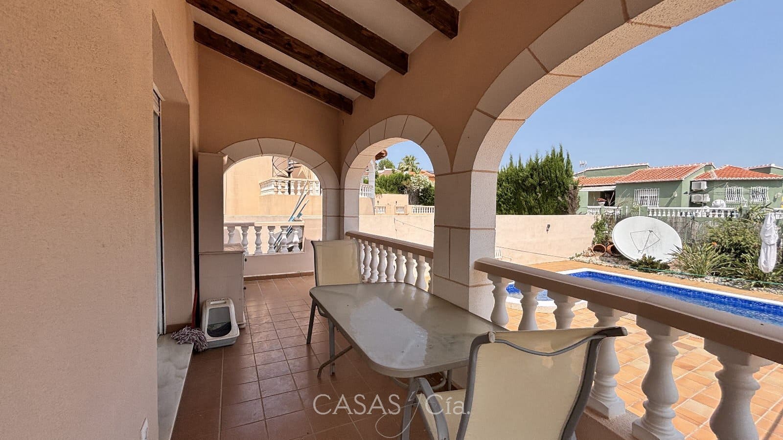 3 soveværelse Villa til salg i La Font d'En Carros med swimmingpool - € 274.000 (Ref: 9030626)