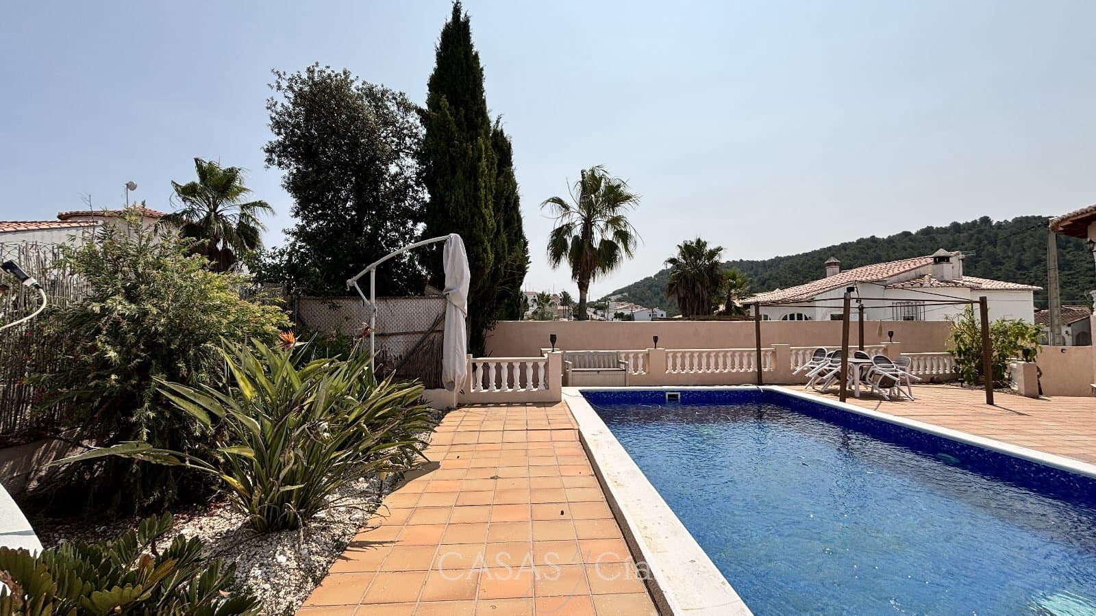 3 soveværelse Villa til salg i La Font d'En Carros med swimmingpool - € 274.000 (Ref: 9030626)