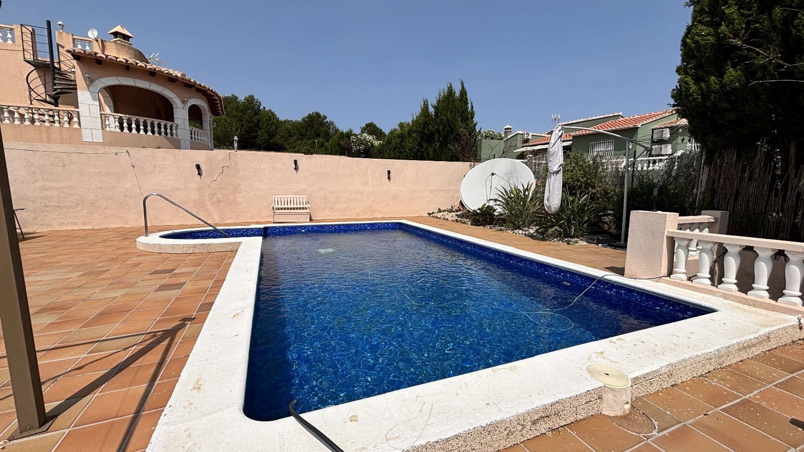 3 soveværelse Villa til salg i La Font d'En Carros med swimmingpool - € 274.000 (Ref: 9030626)