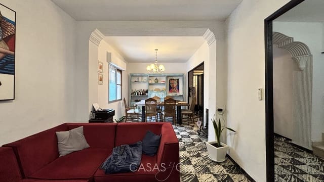 5 quarto Casa em Banda para venda em Oliva - 220 000 € (Ref: 9221350)