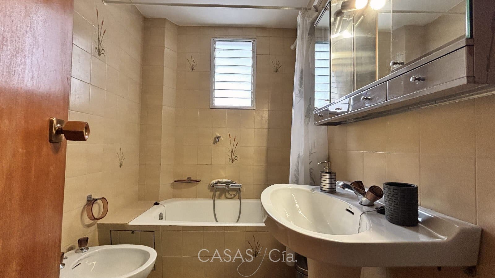 5 quarto Casa em Banda para venda em Oliva - 220 000 € (Ref: 9221350)