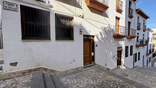 4 chambre Maison de Ville à vendre à Oliva avec garage - 299 950 € (Ref: 9369273)