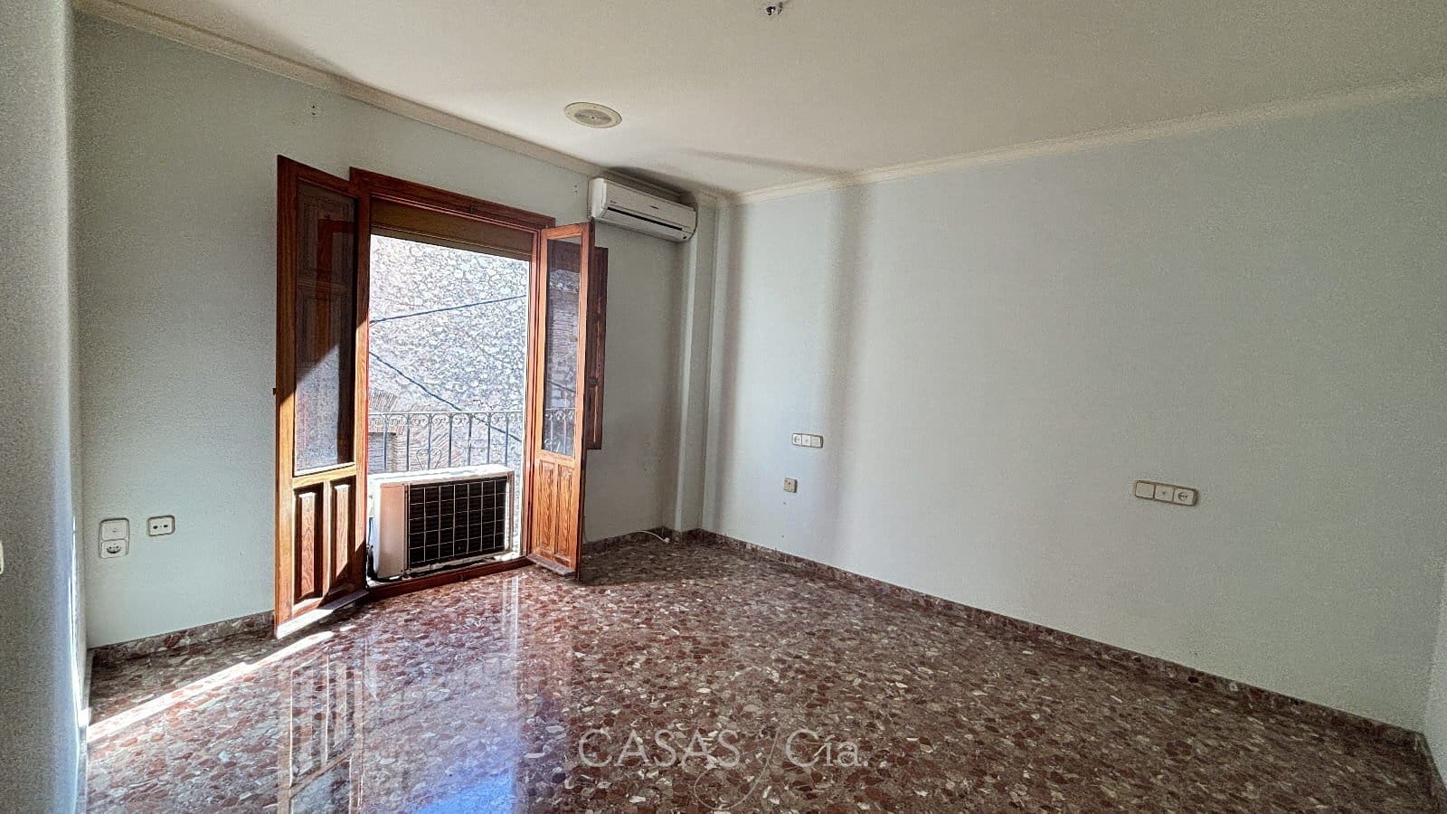 4 chambre Maison de Ville à vendre à Oliva avec garage - 299 950 € (Ref: 9369273)