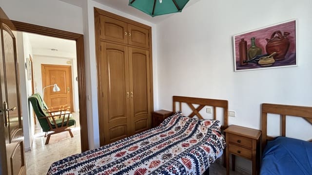 3 sovrum Lägenhet till salu i Oliva - 239 000 € (Ref: 9376380)