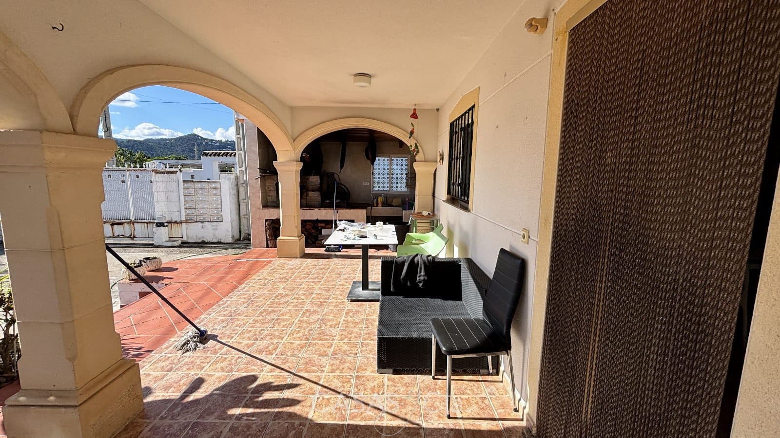 3 bedroom Villa for sale in Oliva with pool - € 310,000 (Ref: 9399944)