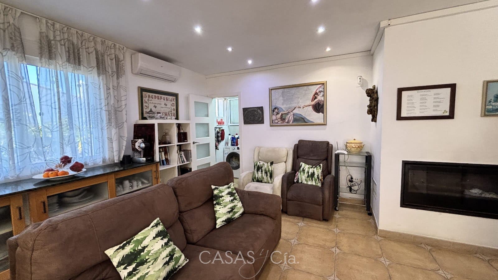 3 bedroom Villa for sale in Oliva with pool - € 310,000 (Ref: 9399944)