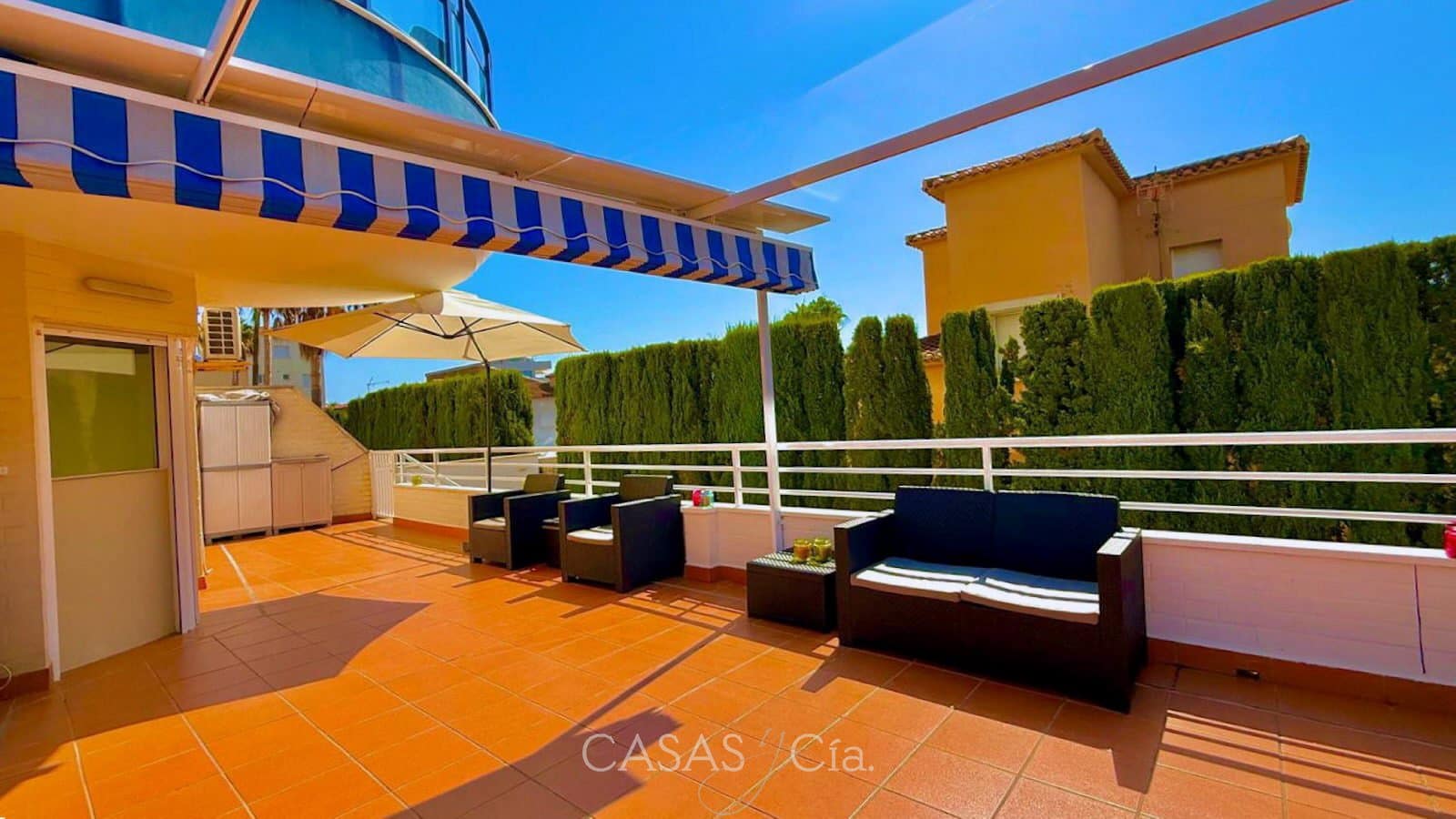 3 soverom Leilighet til salgs i Oliva med svømmebasseng garasje - € 330 000 (Ref: 9460676)