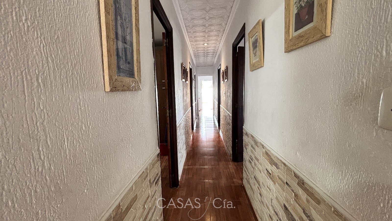 5 chambre Villa/Maison à vendre à Oliva avec piscine - 320 000 € (Ref: 9474456)