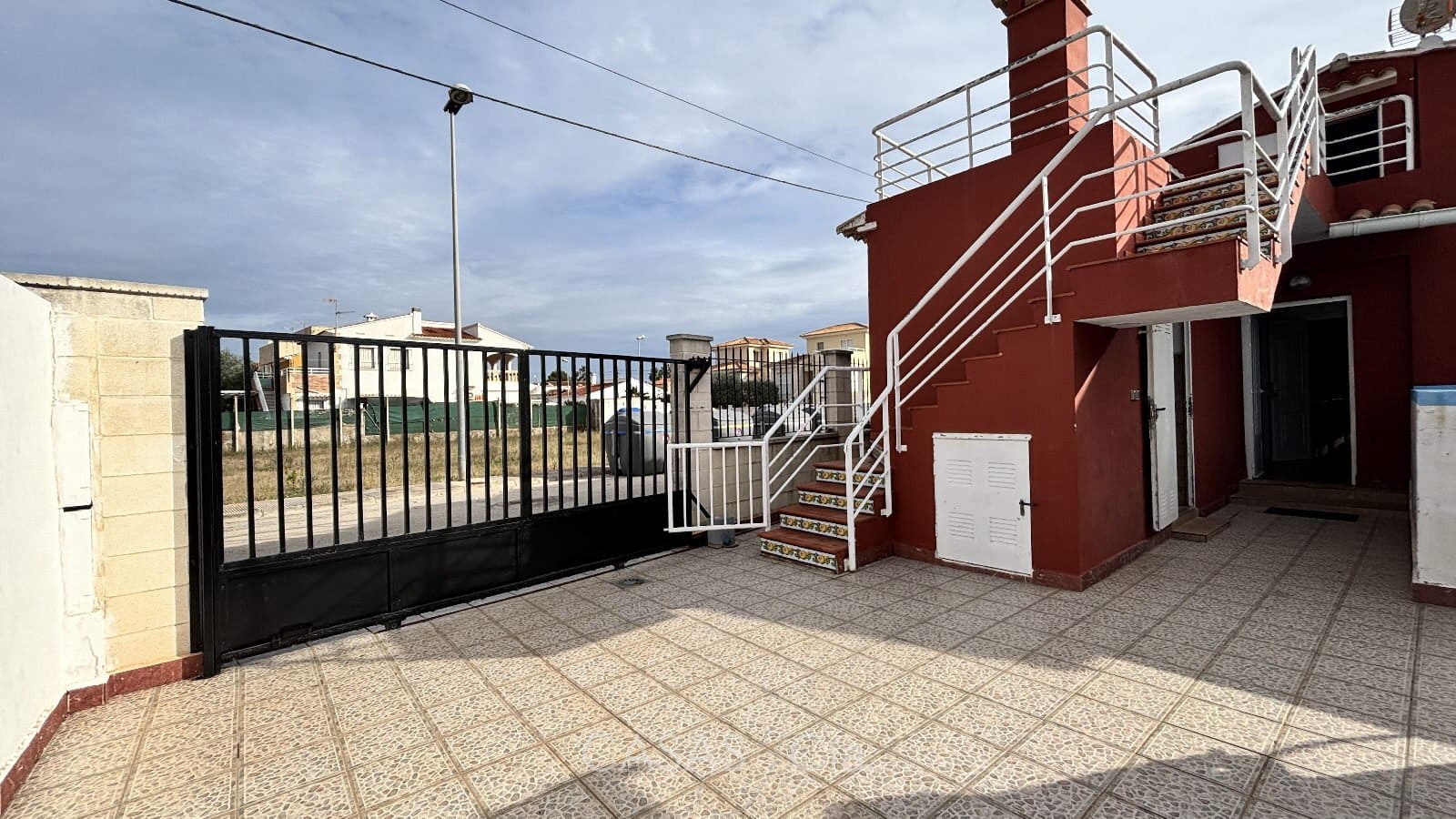 5 chambre Villa/Maison à vendre à Oliva avec piscine - 320 000 € (Ref: 9474456)