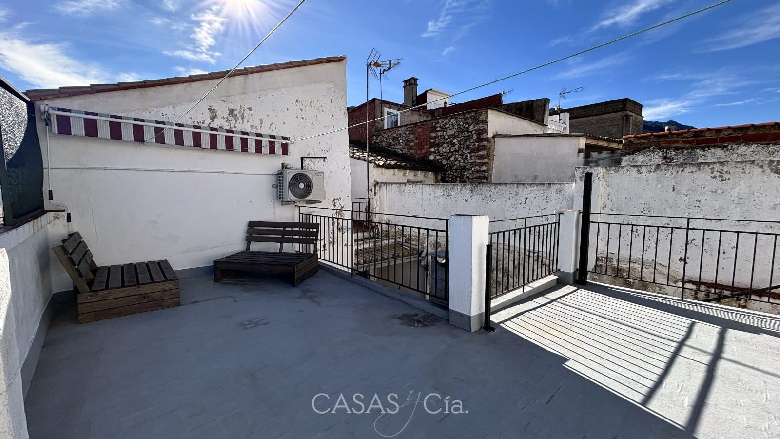 5 bedroom Townhouse for sale in Villalonga - € 230,000 (Ref: 9497785)