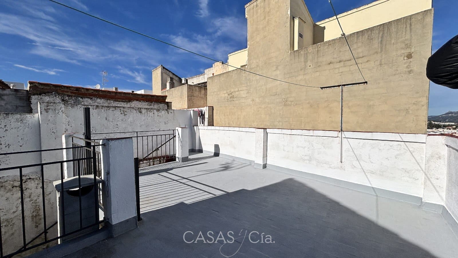 5 bedroom Townhouse for sale in Villalonga - € 230,000 (Ref: 9497785)
