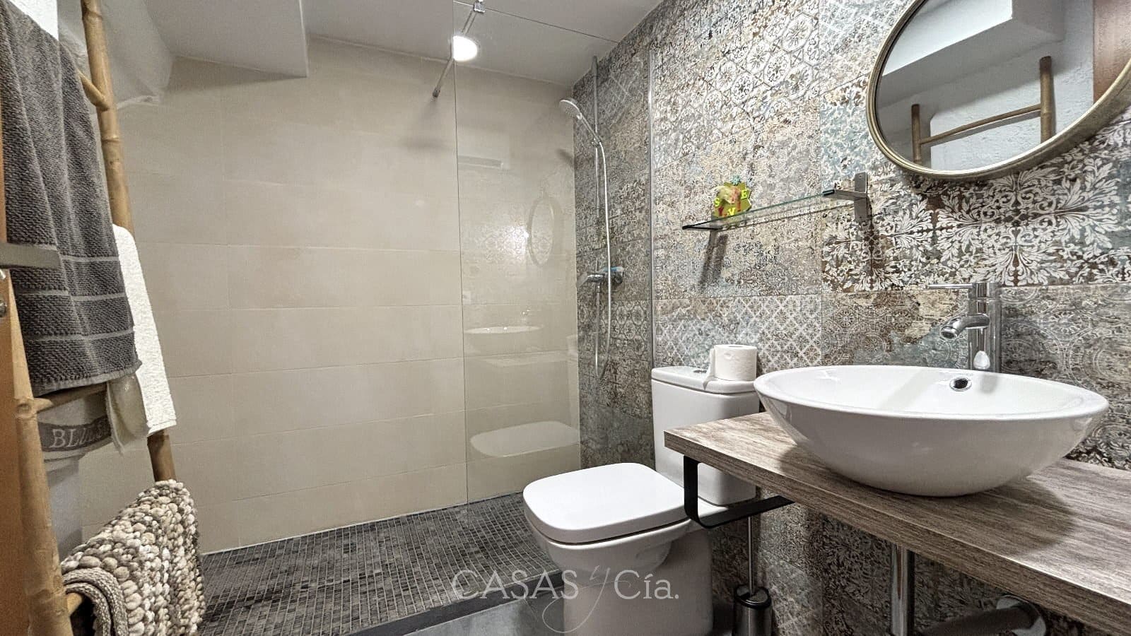 5 bedroom Townhouse for sale in Villalonga - € 230,000 (Ref: 9497785)