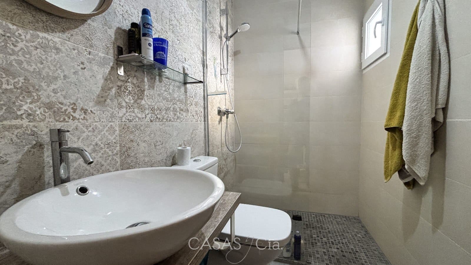 5 bedroom Townhouse for sale in Villalonga - € 230,000 (Ref: 9497785)