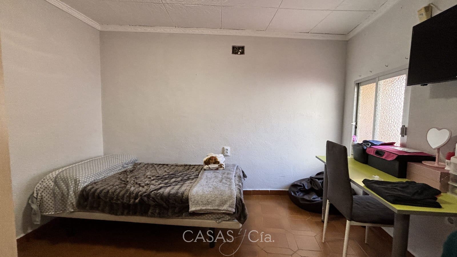 3 bedroom Townhouse for sale in Oliva - € 129,950 (Ref: 9499776)