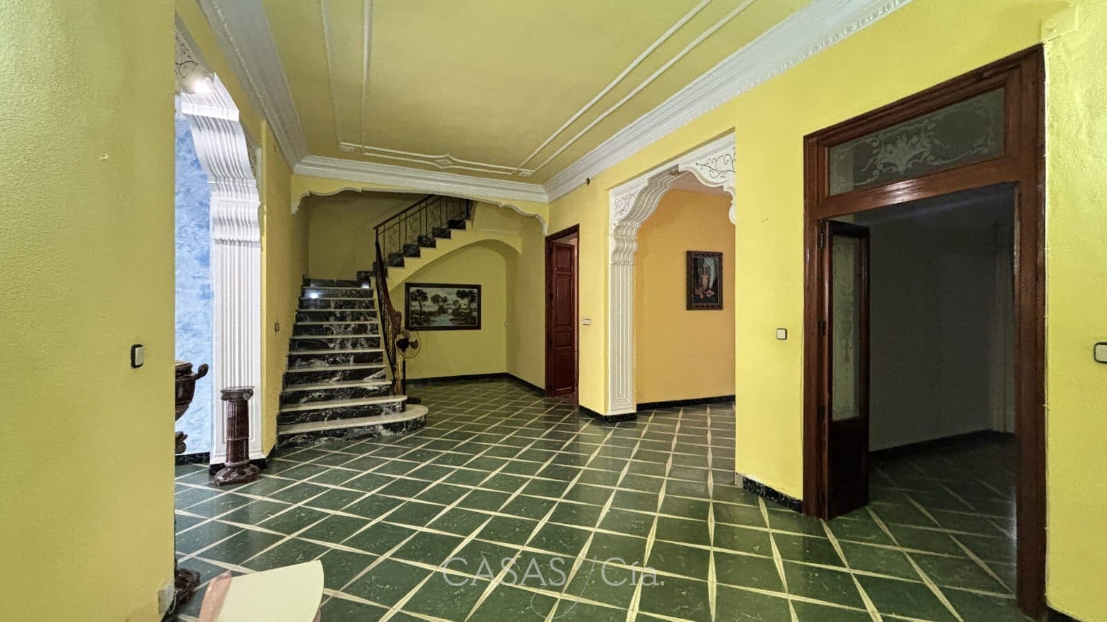 8 bedroom Townhouse for sale in Rafelcofer - € 249,950 (Ref: 9558773)