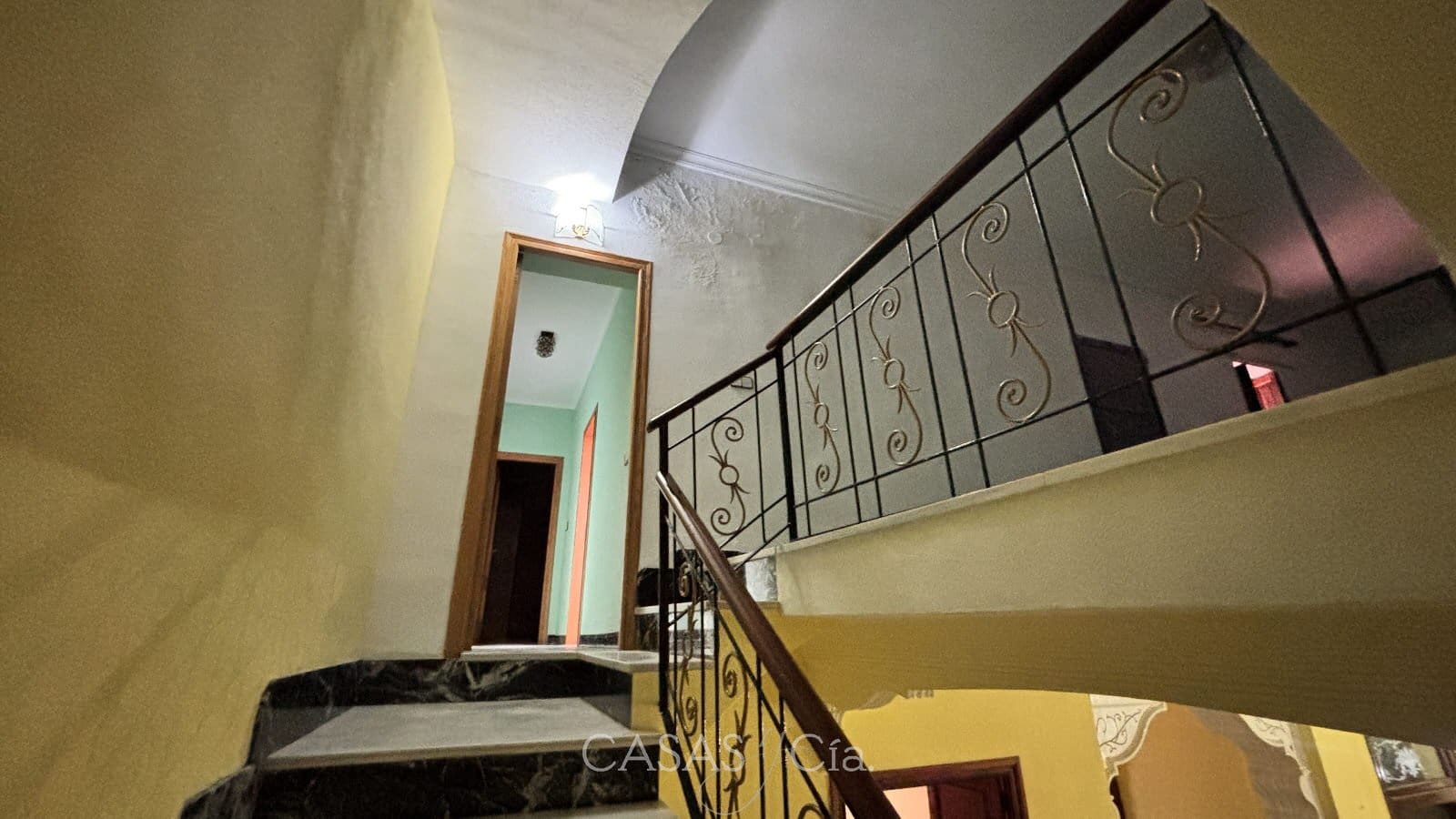 8 bedroom Townhouse for sale in Rafelcofer - € 249,950 (Ref: 9558773)