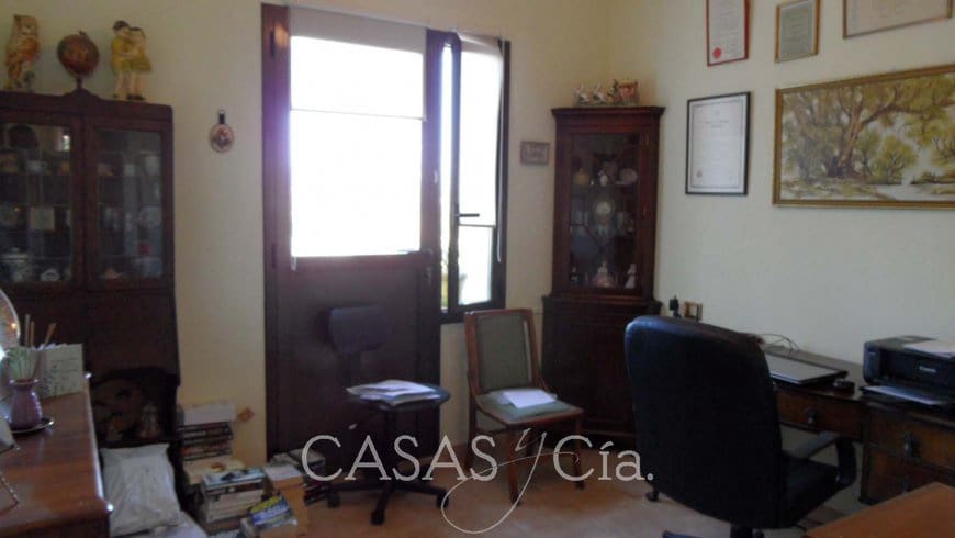 4 soveværelse Villa til salg i Oliva med swimmingpool - € 330.000 (Ref: 9628263)