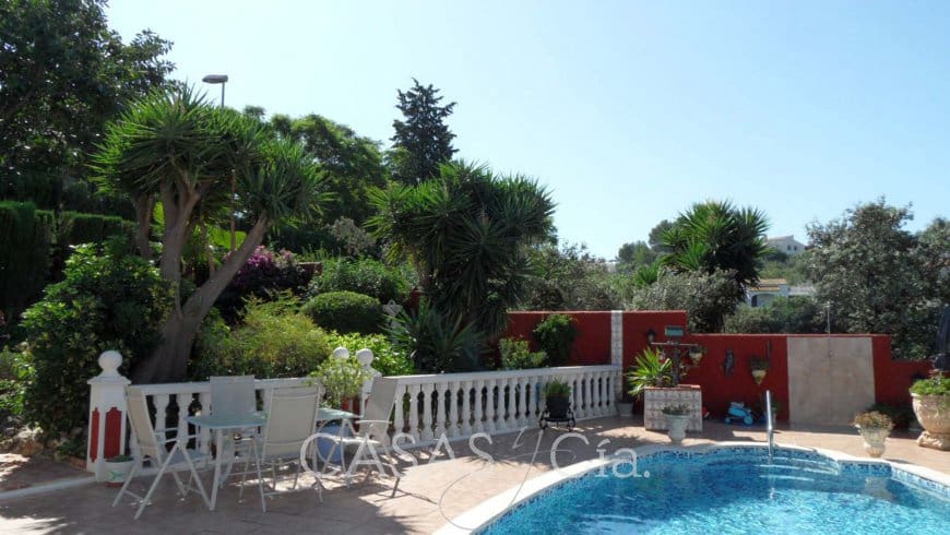 4 soveværelse Villa til salg i Oliva med swimmingpool - € 330.000 (Ref: 9628263)