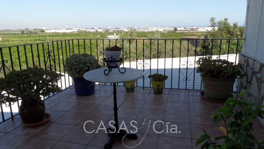 4 soveværelse Villa til salg i Oliva med swimmingpool - € 330.000 (Ref: 9628263)