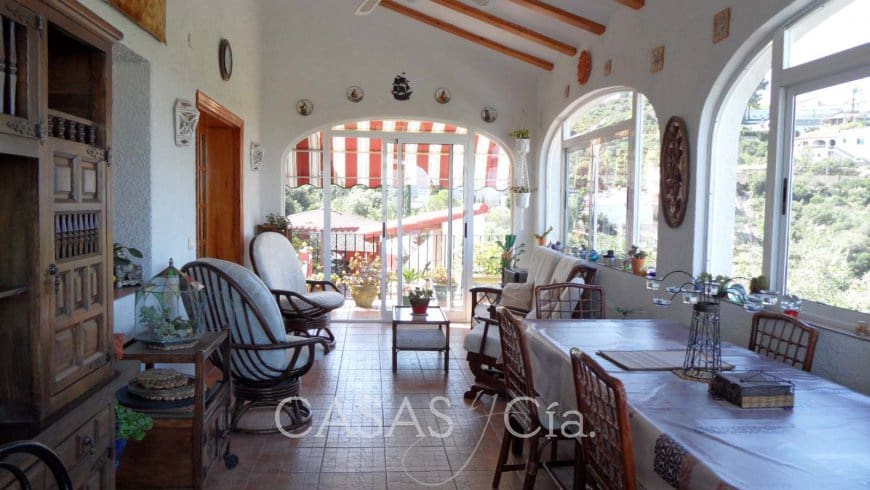 4 soveværelse Villa til salg i Oliva med swimmingpool - € 330.000 (Ref: 9628263)