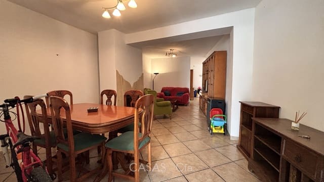 4 slaapkamer Huis te koop in Oliva met garage - € 199.000 (Ref: 9726904)