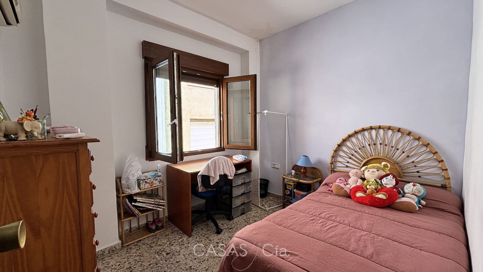 4 slaapkamer Huis te koop in Oliva met garage - € 199.000 (Ref: 9726904)