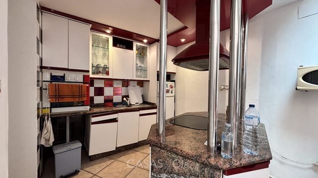 4 slaapkamer Huis te koop in Oliva met garage - € 199.000 (Ref: 9726904)