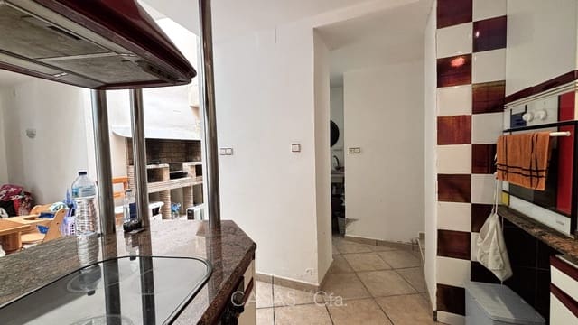 4 slaapkamer Huis te koop in Oliva met garage - € 199.000 (Ref: 9726904)