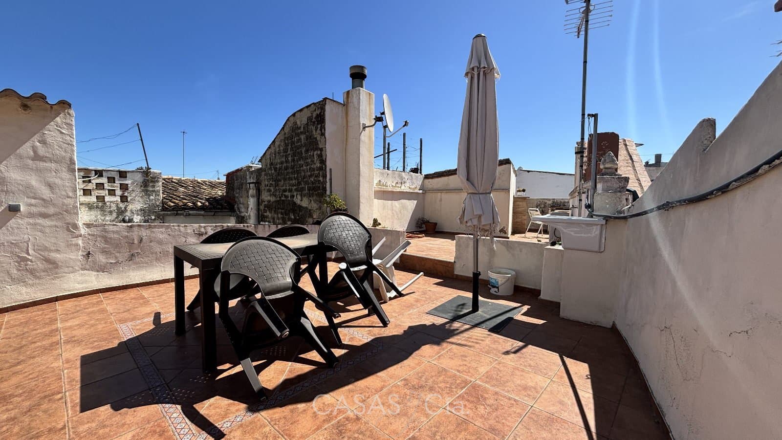 4 slaapkamer Huis te koop in Oliva met garage - € 199.000 (Ref: 9726904)