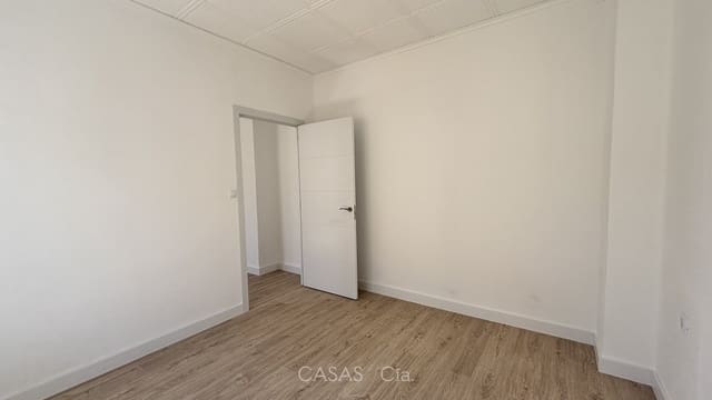 Apartamento de 3 habitaciones en Oliva en venta - 115.000 € (Ref: 9740070)