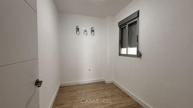 Apartamento de 3 habitaciones en Oliva en venta - 115.000 € (Ref: 9740070)