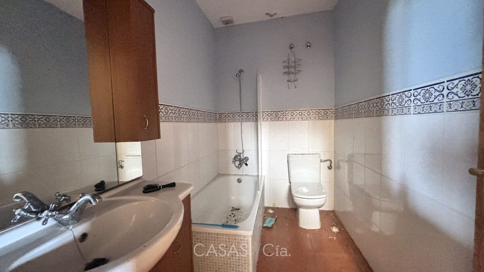 5 chambre Maison de Ville à vendre à Piles - 95 000 € (Ref: 9749275)