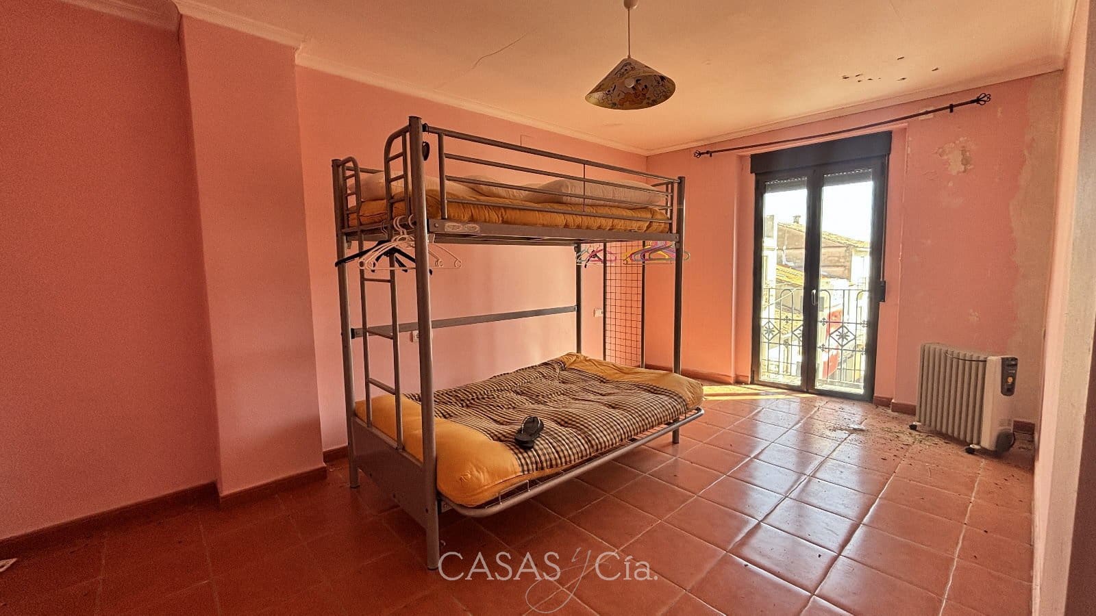 5 chambre Maison de Ville à vendre à Piles - 95 000 € (Ref: 9749275)