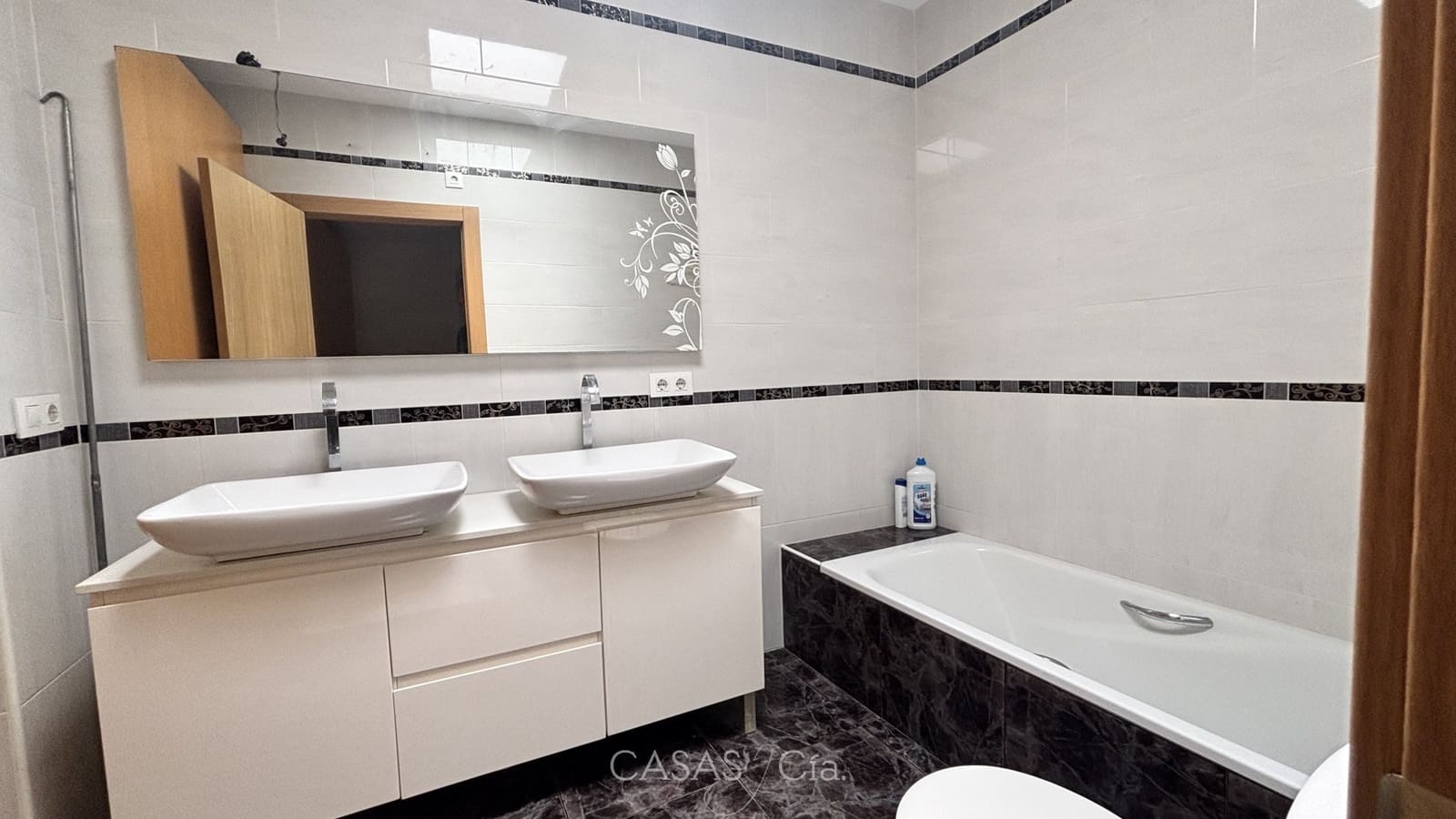 4 slaapkamer Huis te koop in Oliva met garage - € 229.000 (Ref: 9885209)
