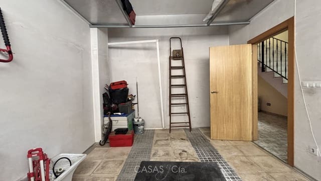 4 soverom Hus til salgs i Oliva med garasje - € 229 000 (Ref: 9885209)